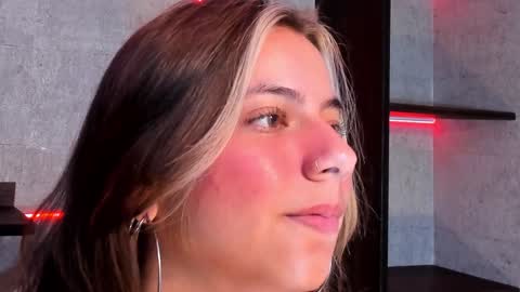 Snapshot of artemisablake chatting on 01-21-25, 12:57 artemisablake online show from 01-21-25, 12:57