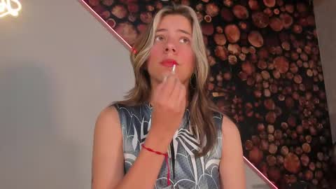 Snapshot of artemisablake chatting on 02-21-25, 07:21 artemisablake online show from 02-21-25, 07:21