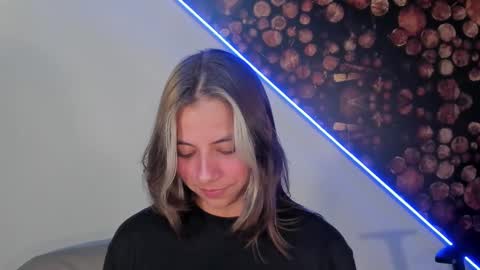 Snapshot of artemisablake chatting on 02-27-25, 07:15 artemisablake online show from 02-27-25, 07:15