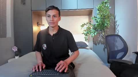 artemisblackwood online show from 07-10-26, 01:47