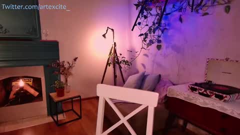 Lina online show from 02-25-25, 10:04
