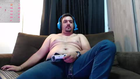 Snapshot of arthurbob26 chatting on 05-20-26, 02:29 Sebas online show from 05-20-26, 02:29