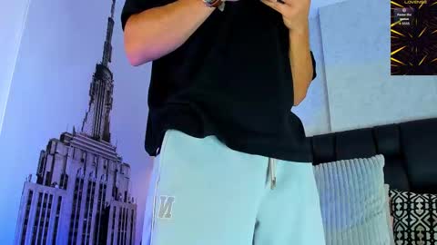 Snapshot of arthurlam chatting on 11-13-25, 12:42 Arthur online show from 11-13-25, 12:42