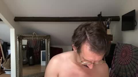 artisterotic online show from 05-27-26, 07:49