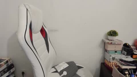 MIA online show from 02-13-25, 09:38