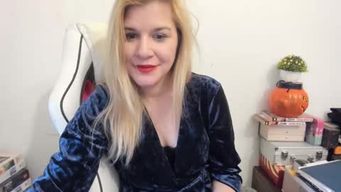 MIA online show from 02-21-25, 04:16