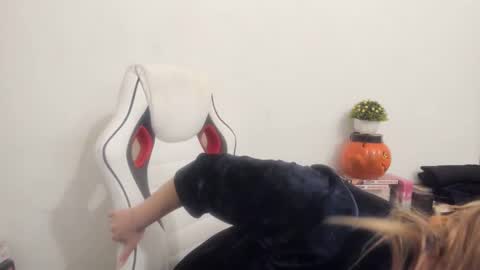 MIA online show from 02-21-25, 09:22