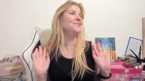 MIA online show from 10-28-25, 09:17