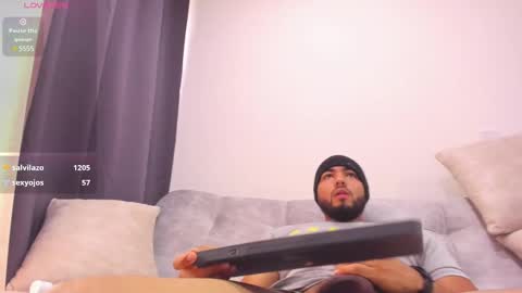 arturguy01 online show from 01-05-25, 02:19