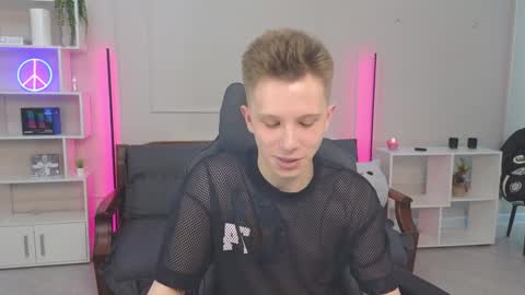 Archie online show from 01-19-25, 04:44