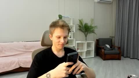 Archie online show from 11-10-25, 04:17