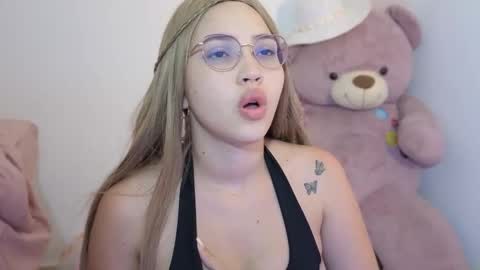 Snapshot of ary1_ chatting on 01-09-26, 09:12 Ary online show from 01-09-26, 09:12