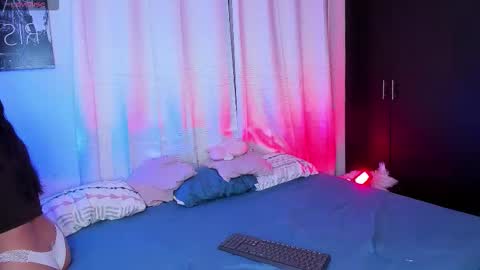 Ariana and Kelsieh online show from 03-26-26, 04:29