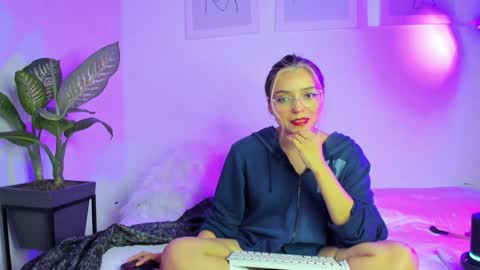 Snapshot of ary_cam230 chatting on 01-27-25, 10:38 Zahaara online show from 01-27-25, 10:38