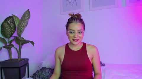 Snapshot of ary_cam230 chatting on 02-02-25, 11:11 Zahaara online show from 02-02-25, 11:11