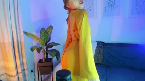 Snapshot of ary_cam230 chatting on 02-16-25, 12:30 Zahaara online show from 02-16-25, 12:30