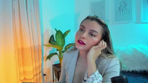 Snapshot of ary_cam230 chatting on 03-06-25, 01:05 Zahaara online show from 03-06-25, 01:05