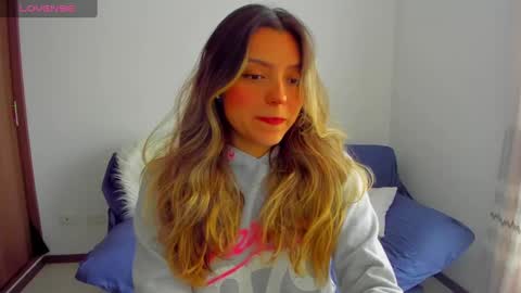 Snapshot of ary_cam230 chatting on 09-18-25, 09:17 Zahaara online show from 09-18-25, 09:17