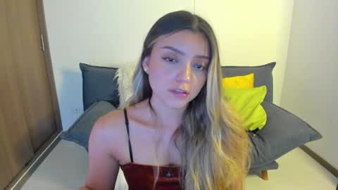 Snapshot of ary_cam230 chatting on 04-01-26, 10:29 Zahaara online show from 04-01-26, 10:29