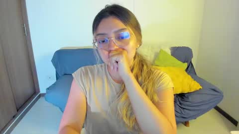Snapshot of ary_cam230 chatting on 04-12-26, 11:10 Zahaara online show from 04-12-26, 11:10