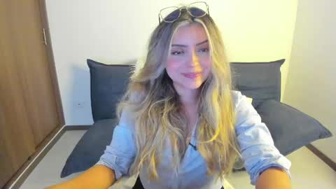 Snapshot of ary_cam230 chatting on 05-14-26, 10:38 Zahaara online show from 05-14-26, 10:38