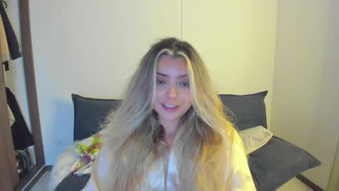 Snapshot of ary_cam230 chatting on 05-16-26, 01:13 Zahaara online show from 05-16-26, 01:13