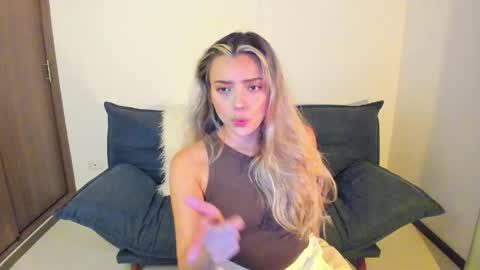 Snapshot of ary_cam230 chatting on 05-21-26, 09:44 Zahaara online show from 05-21-26, 09:44