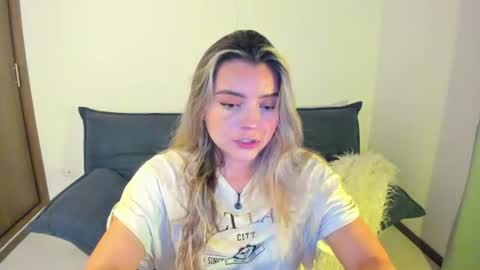 Snapshot of ary_cam230 chatting on 07-04-26, 11:55 Zahaara online show from 07-04-26, 11:55