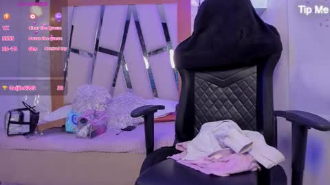 Ary Cooper online show from 10-04-25, 01:53