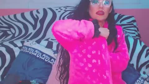 Snapshot of ary_z chatting on 10-15-25, 03:06 Ary online show from 10-15-25, 03:06