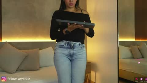 Arya online show from 06-19-26, 01:04