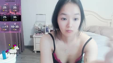 Lily online show from 04-11-26, 07:45