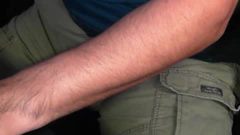 Snapshot of asanator101 chatting on 09-19-25, 03:52 devilPup75 online show from 09-19-25, 03:52