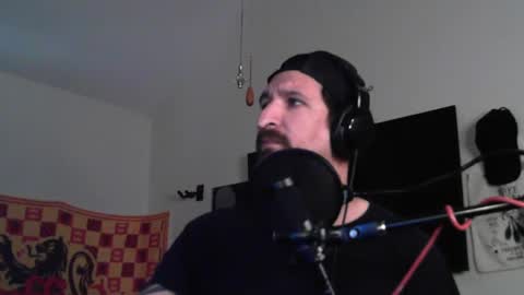 Snapshot of asanator101 chatting on 09-22-25, 05:04 devilPup75 online show from 09-22-25, 05:04