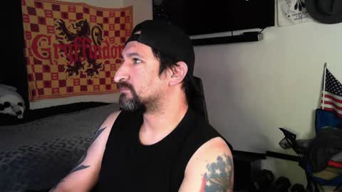 Snapshot of asanator101 chatting on 09-25-25, 09:24 devilPup75 online show from 09-25-25, 09:24