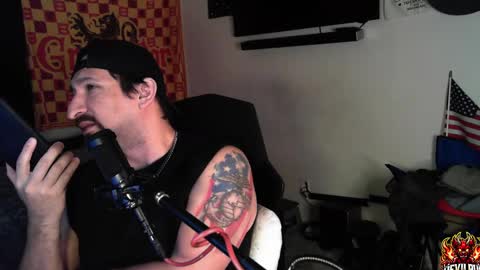 Snapshot of asanator101 chatting on 09-26-25, 02:48 devilPup75 online show from 09-26-25, 02:48