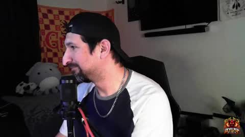 Snapshot of asanator101 chatting on 09-28-25, 12:49 devilPup75 online show from 09-28-25, 12:49