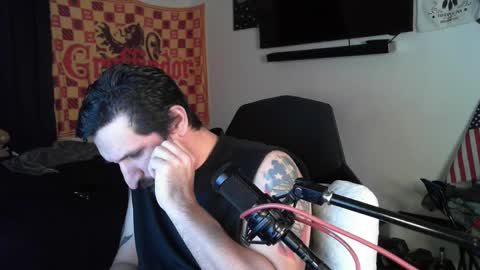 Snapshot of asanator101 chatting on 10-16-25, 01:50 devilPup75 online show from 10-16-25, 01:50