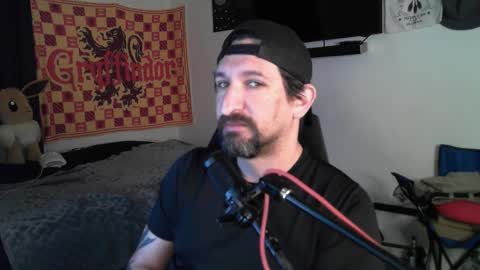 Snapshot of asanator101 chatting on 10-21-25, 04:13 devilPup75 online show from 10-21-25, 04:13