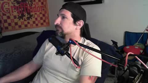 Snapshot of asanator101 chatting on 10-24-25, 08:00 devilPup75 online show from 10-24-25, 08:00