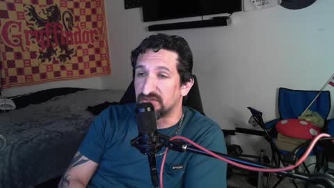 Snapshot of asanator101 chatting on 10-24-25, 08:05 devilPup75 online show from 10-24-25, 08:05