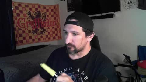 Snapshot of asanator101 chatting on 10-27-25, 06:45 devilPup75 online show from 10-27-25, 06:45