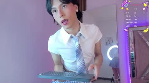 Snapshot of ash_femboy chatting on 10-29-25, 09:38 Ash Femboy online show from 10-29-25, 09:38