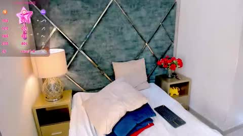 Ash Monroee  online show from 12-18-25, 01:50