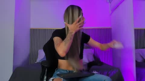 ash_valentine online show from 05-08-26, 08:14