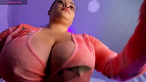 Snapshot of ashanty_vera01 chatting on 10-04-25, 03:48 ashanty_vera01 online show from 10-04-25, 03:48