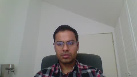 Snapshot of asharma1984xyz chatting on 06-10-26, 06:34 asharma1984xyz online show from 06-10-26, 06:34
