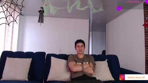 Snapshot of ashely_ryan24 chatting on 10-14-25, 07:25 Ashley And Ryan online show from 10-14-25, 07:25