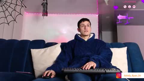 Snapshot of ashely_ryan24 chatting on 10-29-25, 10:55 Ashley And Ryan online show from 10-29-25, 10:55