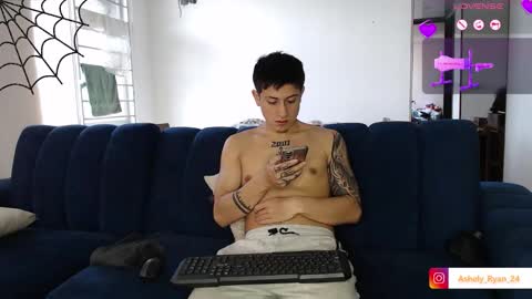 Snapshot of ashely_ryan24 chatting on 10-31-25, 07:37 Ashley And Ryan online show from 10-31-25, 07:37